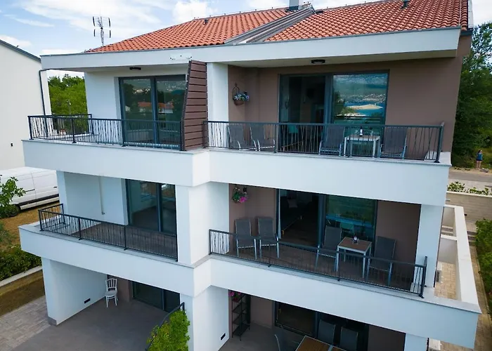 Primorka Oleander 公寓 Šilo