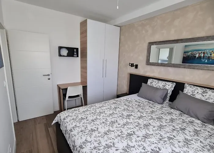 Primorka Oleander 公寓 Šilo