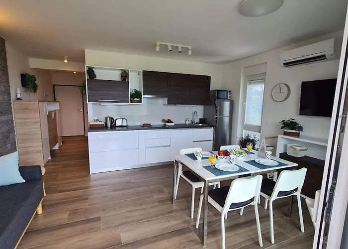 Primorka Oleander 公寓 Šilo