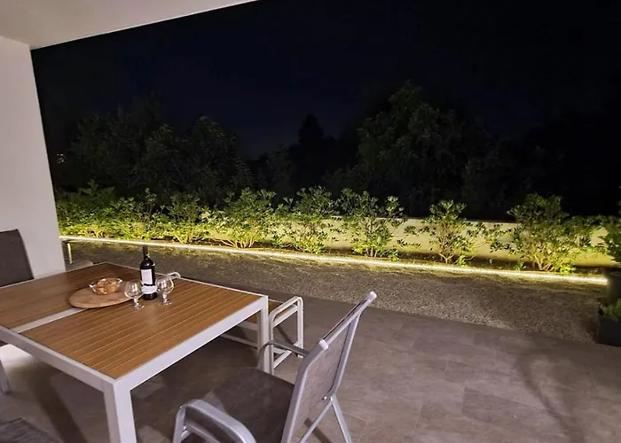 Primorka Oleander 公寓