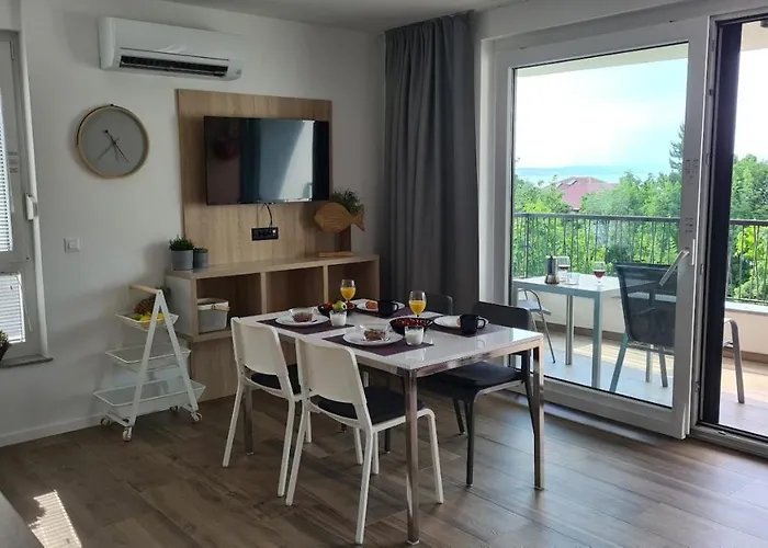 Primorka Oleander 公寓