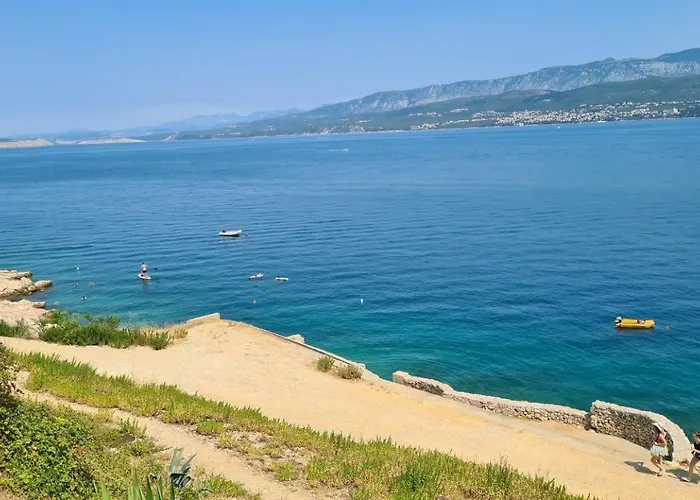 Primorka Oleander 公寓 *