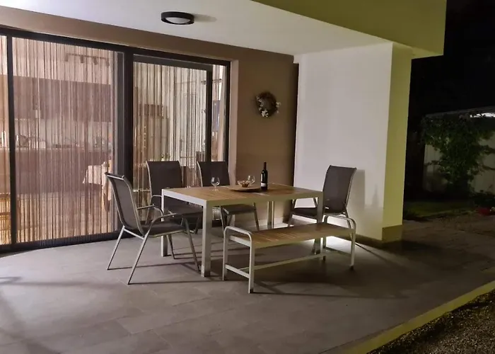 Primorka Oleander Apartment *