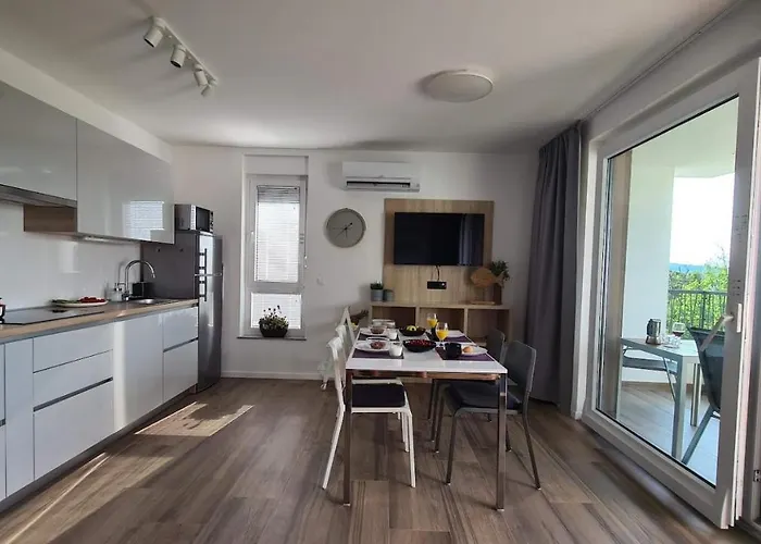 Primorka Oleander Apartment